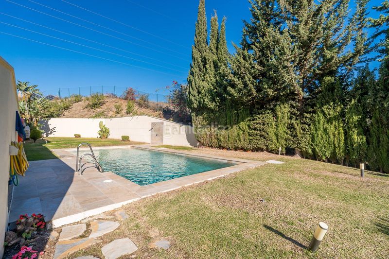 Foto ee7d6381-c0aa-4b0b-8031-41865ff44f67. Casa amb aparcament piscina a Parque Clavero Málaga