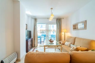 Pis a Calle la noria, san luis de sabinillas, málaga, spain 4. Hermoso piso de dos habitaciones en venta en la playa de manilva