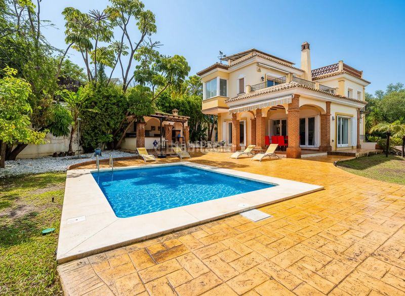 Foto 63e37a6a-416d-4c8b-8bda-a5204f5b5edc. Casa amb piscina a Mijas golf Mijas