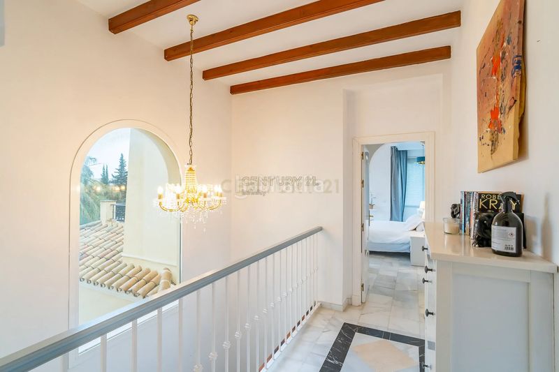 Foto a7d88cb6-aefb-4b92-b700-6dbcc5838d4f. Casa amb piscina a Mijas golf Mijas