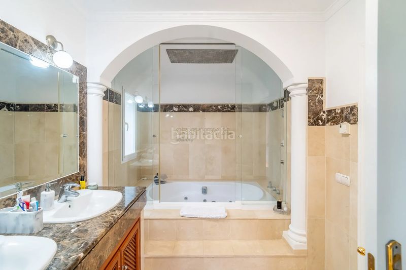 Foto a8ef30dd-3e28-471e-acad-ec0ca6e7ce59. Casa amb piscina a Mijas golf Mijas