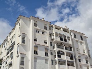 Apartment in Calle romería del rocío, 4, fuengirola, spain. Amplio piso en fuengirola, con parking y terrazas