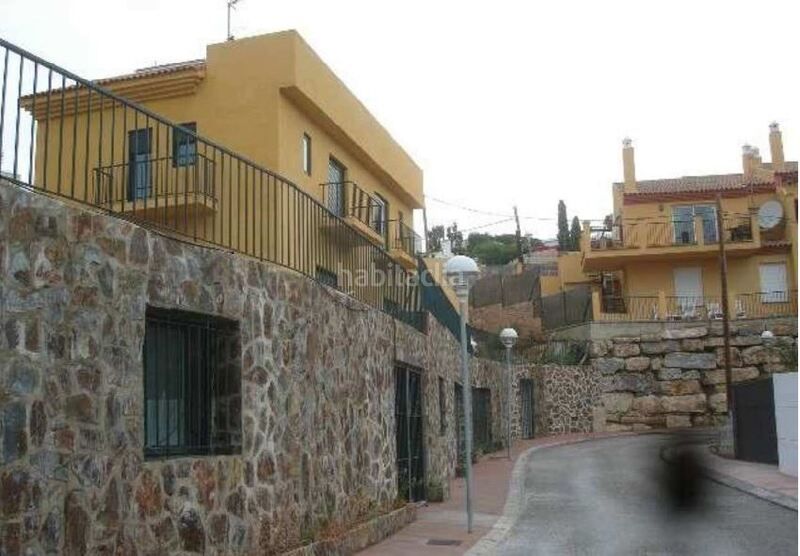 Foto ed6071d6-1f56-47b5-b19f-0acdab6d4504. Casa adossada amb aparcament a Torreblanca del Sol Fuengirola