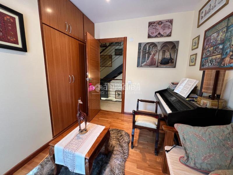 Foto c8b1259d-5b3a-404a-b269-0fb924a9a399. Casa pareada casa en venta en La Pineda Castelldefels
