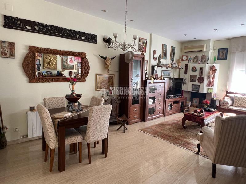 Foto de0700b8-9755-426c-94e0-059667df5c07. Casa pareada casa en venta en La Pineda Castelldefels