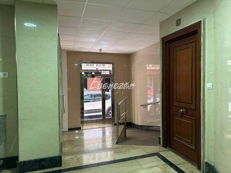 Foto e162b650-5078-4d83-8559-6e1801663466. Flat in Alameda Cartagena