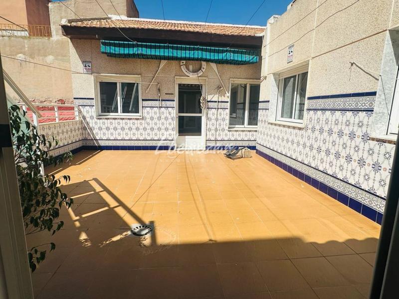 Foto ef4a2927-6db0-4336-8d2e-2f607d889346. Appartamento con parcheggio in Barrio de la Concepción Cartagena