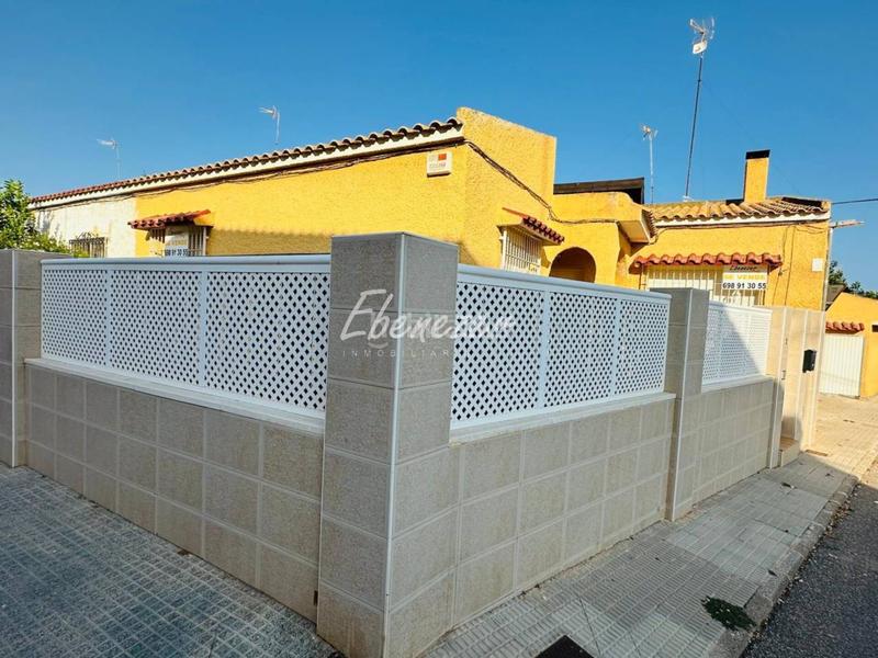 Foto f866bcbb-77a3-4c07-9dcf-085db3478b06. Chalet espectacular chalet en venta en Canteras. en Cartagena