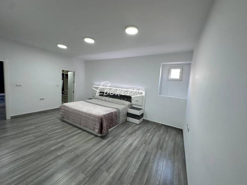 Foto c84a9b7d-070a-4232-8b73-fcf6ba0b3432. Pis amb calefacció a Casco Antiguo Cartagena