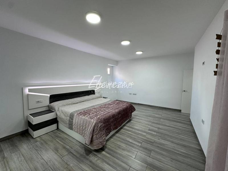 Foto e96ea62d-4cdf-4764-b7c9-0767769a91cc. Pis amb calefacció a Casco Antiguo Cartagena