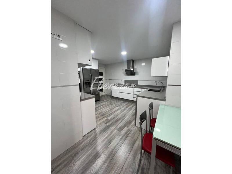 Foto fe257d24-8853-41b1-8ab5-68a9cea950eb. Pis amb calefacció a Casco Antiguo Cartagena