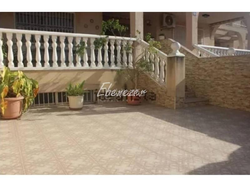 Foto 662c7ce1-7ac9-4dc4-b85b-3a57a8f66dcb. Reihenhaus mit parking in Los Barreros - Cuatro Santos Cartagena