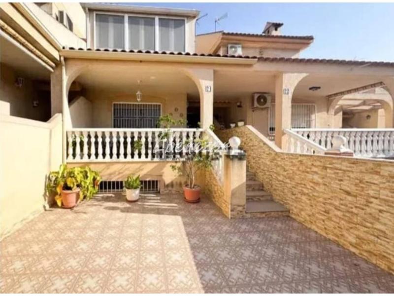 Foto 90516a89-f648-4811-9adc-0f752816b02d. Reihenhaus mit parking in Los Barreros - Cuatro Santos Cartagena