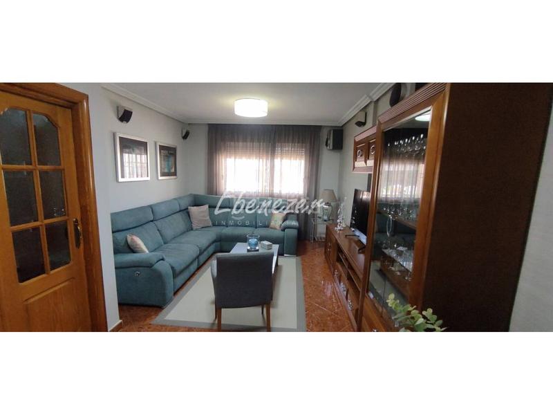 Foto b93a9335-3d98-4d26-8bf9-fc82d5e1f8df. Reihenhaus mit parking in Los Barreros - Cuatro Santos Cartagena