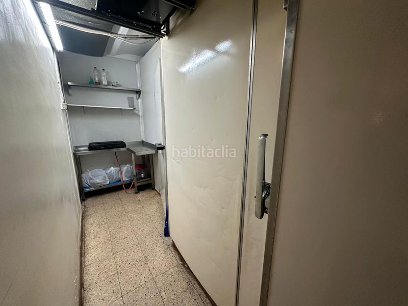 Foto fc90dee4-0662-411e-83cc-98d0bb7a747a. Transfer business premise with heating in Sants Barcelona