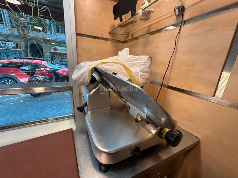 Foto d71bd9d5-e862-4ba4-9d8e-abd0eb1ebbe3. Traspaso local comercial en Sants Barcelona