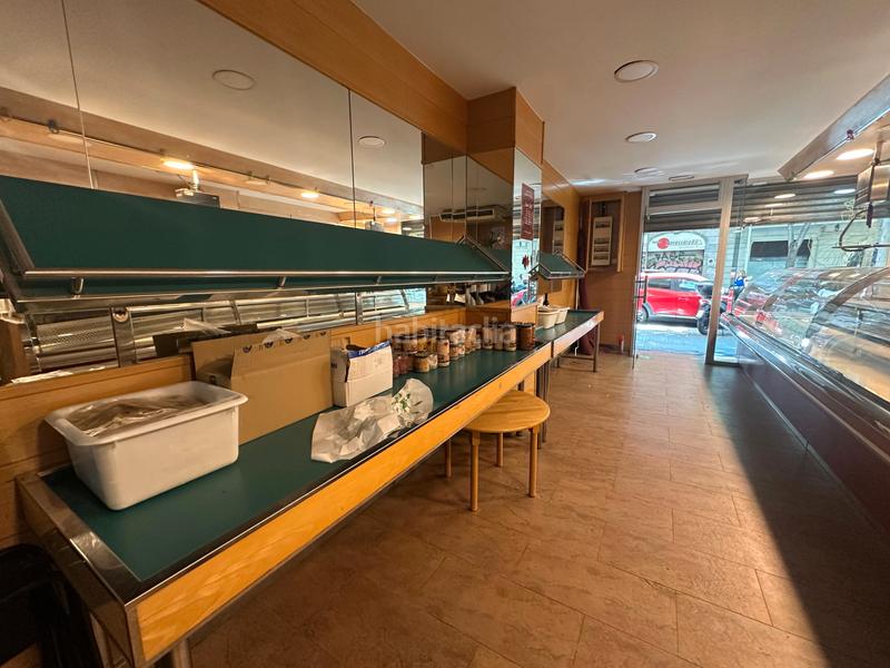 Foto 30c858b6-b3b1-4064-86a5-9a55a4d2944f. Pas-de-porte local commercial avec chauffage dans Sants Barcelona