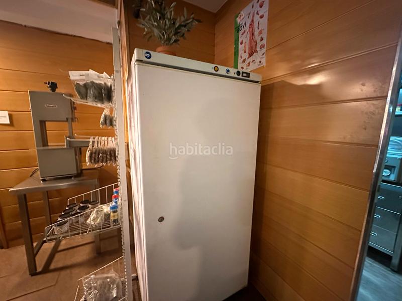 Foto 9880eaad-96c6-4893-9fe4-667b70c93ae3. Pas-de-porte local commercial avec chauffage dans Sants Barcelona