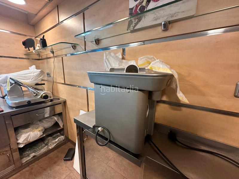 Foto b3aca3a4-4510-42c1-8910-59f5ddfeb19b. Pas-de-porte local commercial avec chauffage dans Sants Barcelona