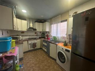 Flat  Carrer de llançà. Piso en venta