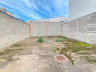 Terreny residencial a Carlet. Almacén zona vidre