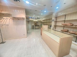Local Comercial  Carrer de la comtessa de carlet. Local comercial primera linea comercial