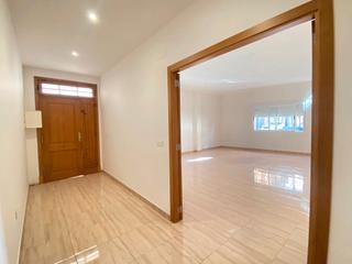 Casa a Carlet. Planta baja zona cerca avenida