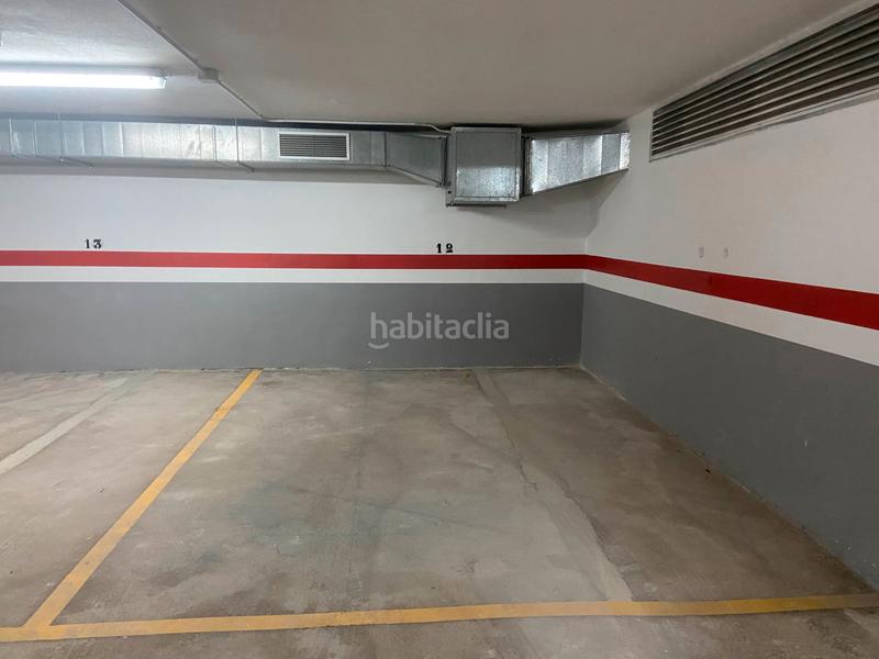 Foto c1359958-c9e3-4ae6-a6ff-3da29695578e. Aparcament cotxe a Carlet