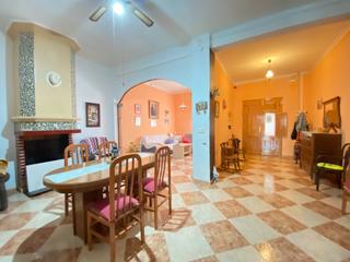 Casa a Alcàntera de Xúquer. Casa practica