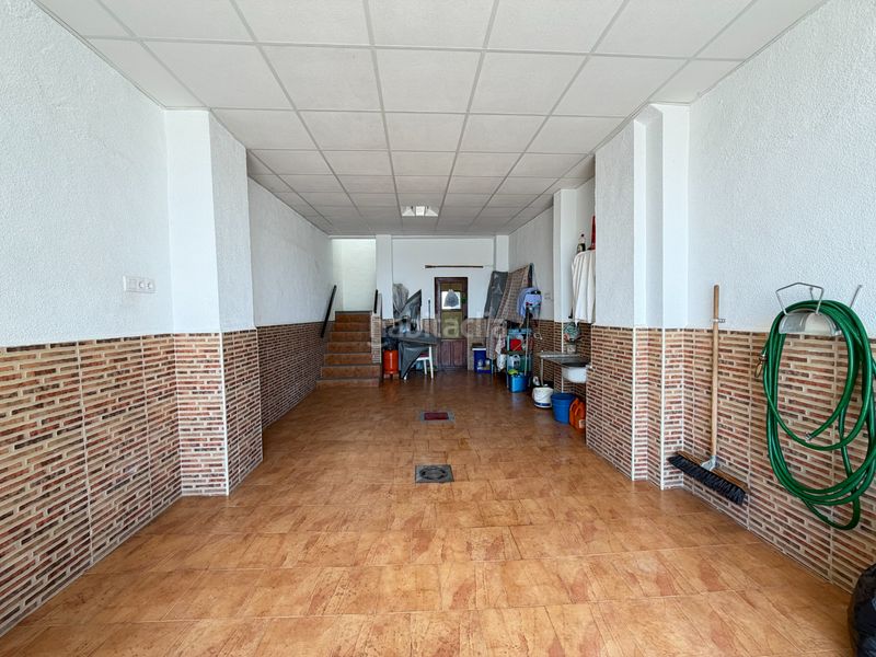 Foto ac72cc17-7aa3-4f86-9932-4661a833f56c. Pis amb xemeneia aparcament a Carlet