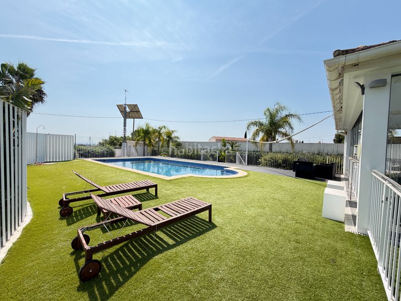 Foto b166d51c-fb81-4e67-975e-c04003988859. Xalet amb calefacció aparcament piscina a Carlet