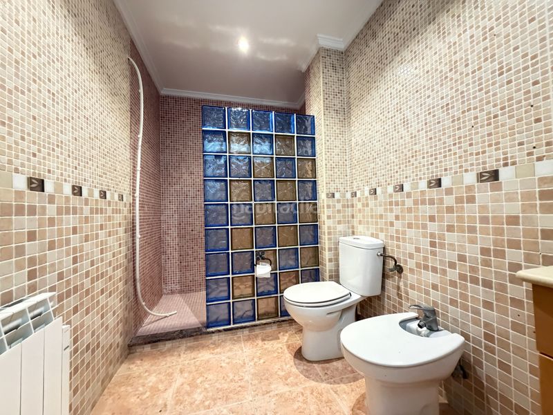 Foto 2d8b39b3-c8cc-4b54-930d-064124190174. Casa amb aparcament a Carlet