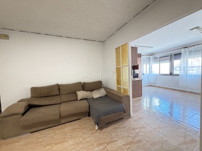 Foto dcac7ae3-609a-46ca-9b48-89d2a9e0e176. Casa amb aparcament a Carlet