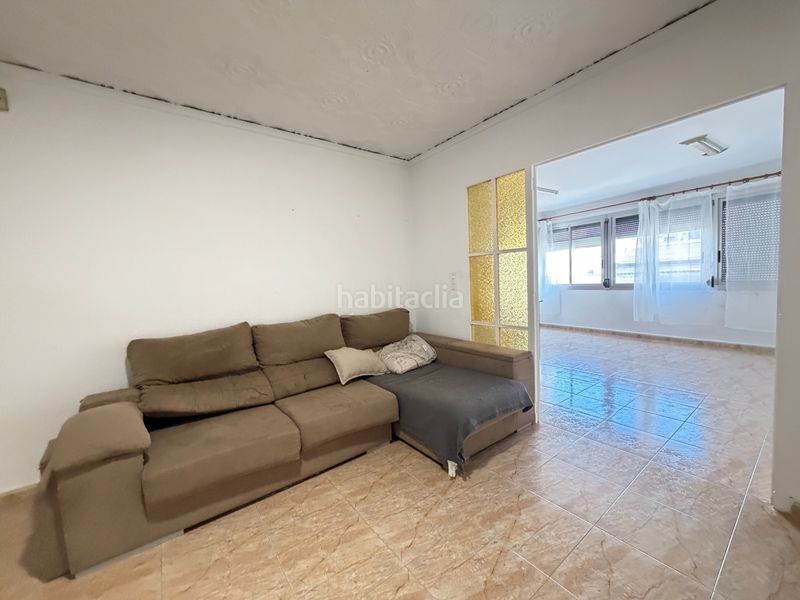 Foto e861a015-50f6-4838-a886-a5722bd087a2. Casa amb aparcament a Carlet