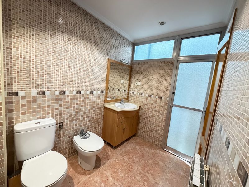 Foto f869aa85-e018-4378-b334-a328e7eb1701. Casa amb aparcament a Carlet