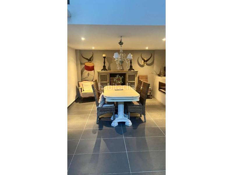 Foto 878b1419-d01c-4320-bb88-2bcfe6e7bf61. Pis amb aparcament a El Botànic Valencia