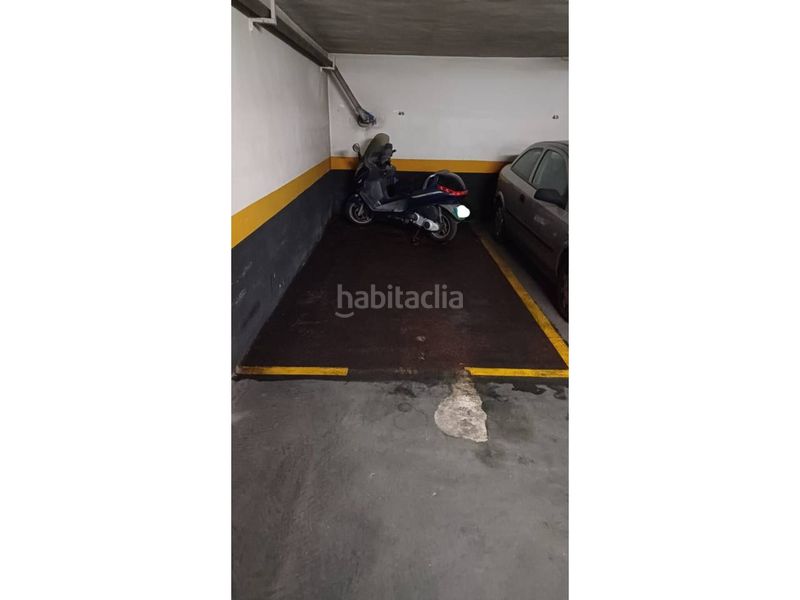 Foto b9c5c366-a990-4683-9f76-78e6ab1b148a. Aparcament cotxe a La Petxina Valencia