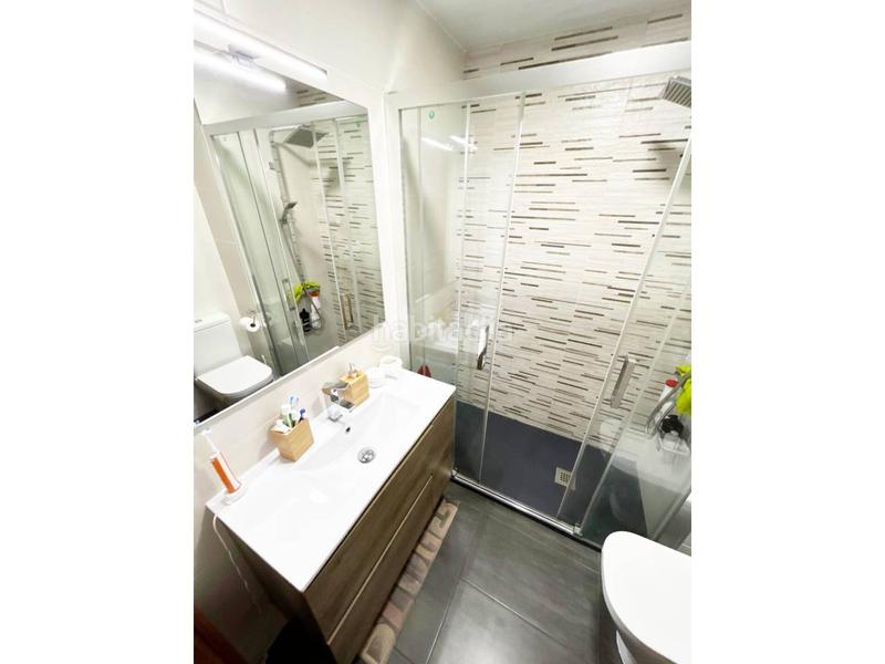 Foto 56ea310e-5113-447f-870c-0c679ed83d40. Piso  en venta 3 hab., con balcon, patio y ascensor en Badalona