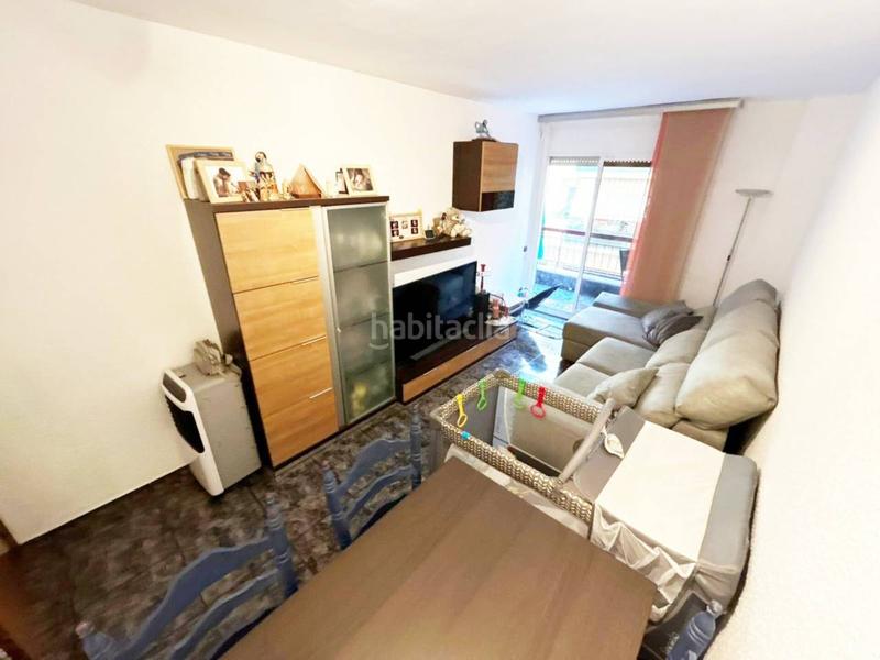Foto 632c6139-d330-4d25-a3e9-f5cf47c3e346. Piso  en venta 3 hab., con balcon, patio y ascensor en Badalona