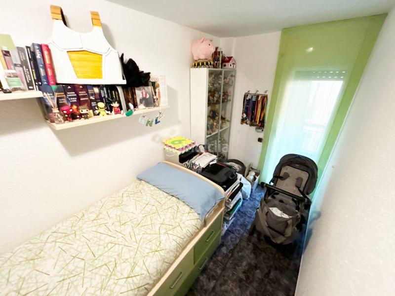 Foto f565a84b-a2bf-4ea4-9ed3-4795f3d45af2. Piso  en venta 3 hab., con balcon, patio y ascensor en Badalona