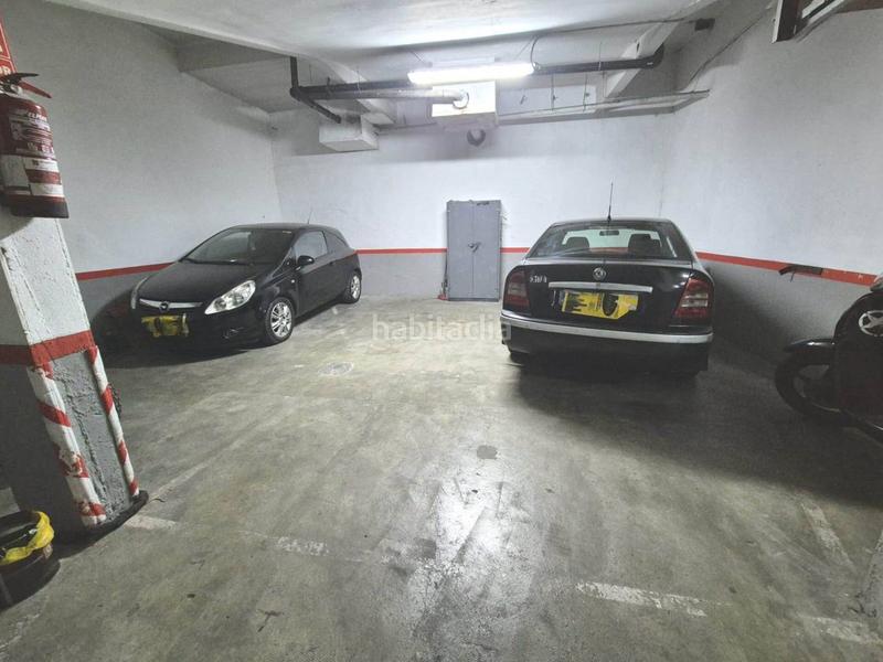 Foto 8e9a7ea7-5f82-4573-9b31-af3c5b4bfa5a. Posto auto in Congrés Badalona