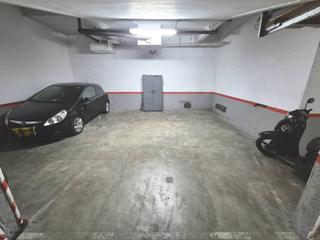 Aparcament cotxe  Ingeniero deulofeu. 3 plazas de parquing en venta en deulofeubadalona
