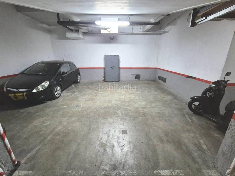 Foto ff48f266-4ce4-41b6-ad4d-742e9a8613dc. Posto auto in Congrés Badalona