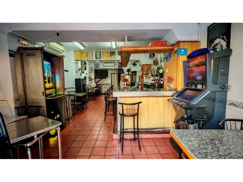 Foto c708ec96-8286-401e-8906-e4f1b2b44d74. Local comercial se vende bar funcionando y totalmente equipado! en Badalona