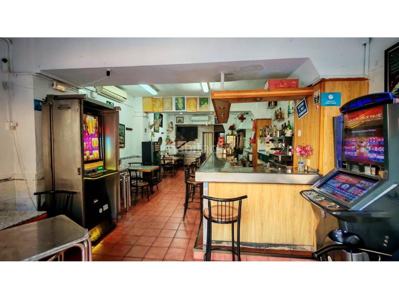 Foto fbf10097-8848-454d-aab2-c67ba5b40fee. Local comercial se vende bar funcionando y totalmente equipado! en Badalona
