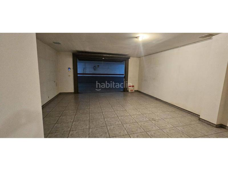 Foto d0d5f190-3670-4292-8212-4e9efa81ea52. Casa gran casa en venta montigala en Centre Badalona