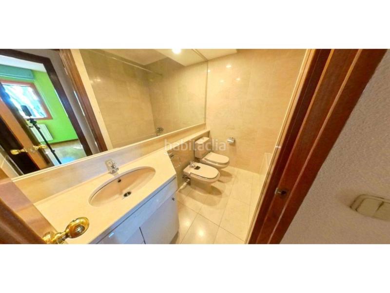 Foto d3679b06-6771-4995-b770-0091db27a945. Casa gran casa en venta montigala en Centre Badalona