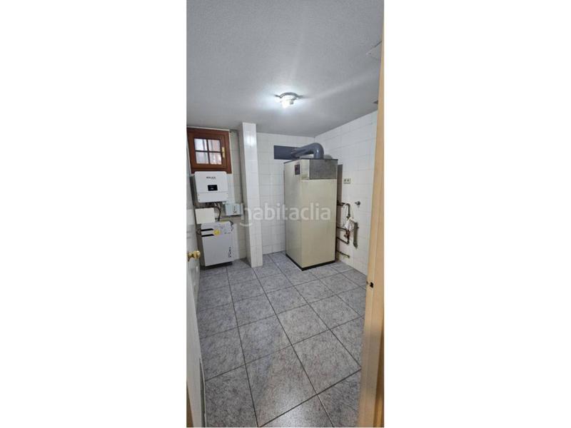 Foto f0288761-0ba8-4ac1-84cf-4a08cb9b7809. Casa gran casa en venta montigala en Centre Badalona