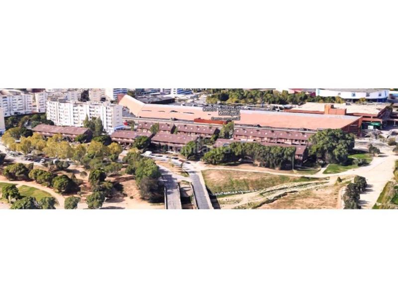 Foto fa4cd3a9-b09e-41ba-addc-88cd27780657. Casa gran casa en venta montigala en Centre Badalona