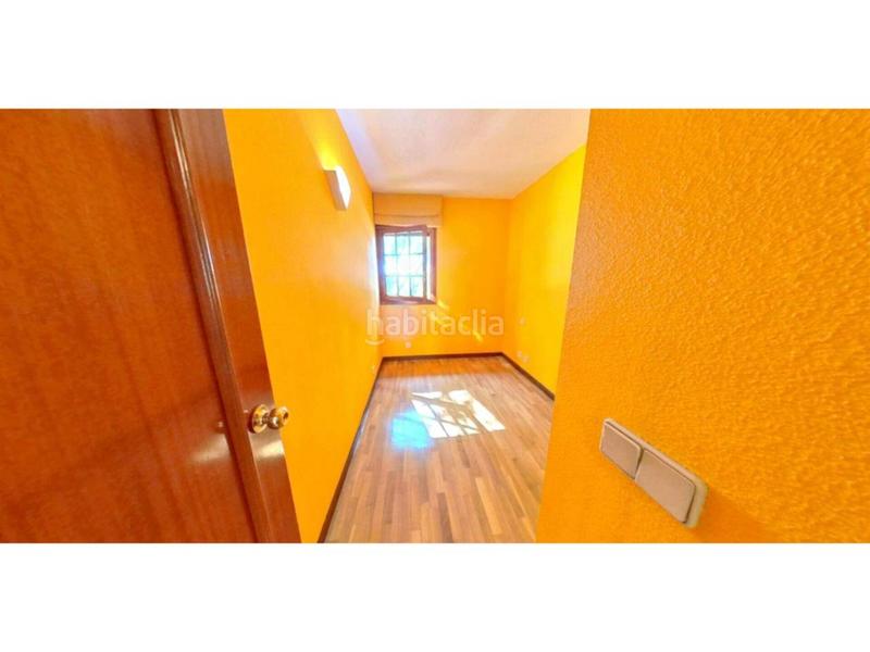 Foto fc08b68c-6133-4022-a219-25a8770e7d4a. Casa gran casa en venta montigala en Centre Badalona